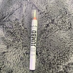 NYX eye pencil